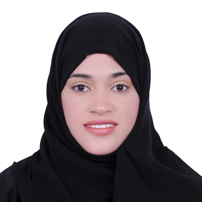 الأستاذة بسمة الظنحاني