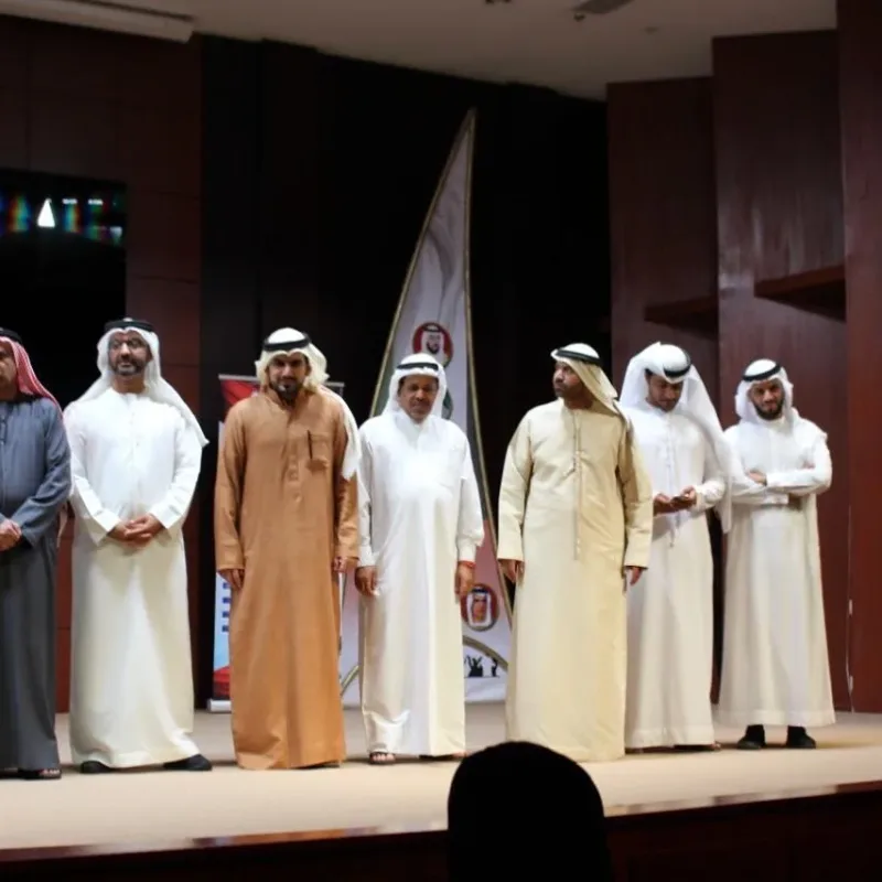 صورة جماعية للضيوف و الرعاة