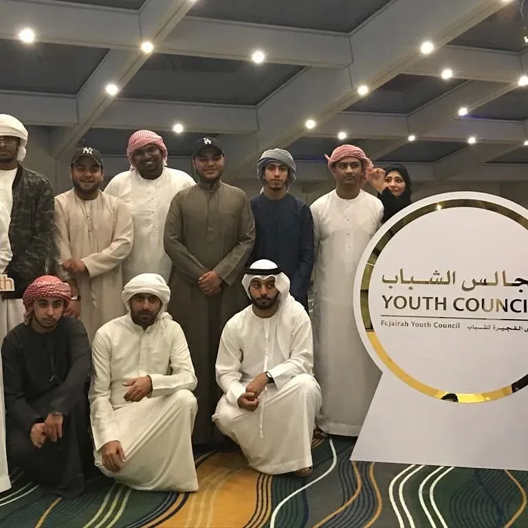 حضور فريق سواعد زايد التطوعي بعض الدورات من الجهات الأخرى مثل المركز الإداري و كي سمارت و جلسة العصف الذهني مع مجالس الشباب