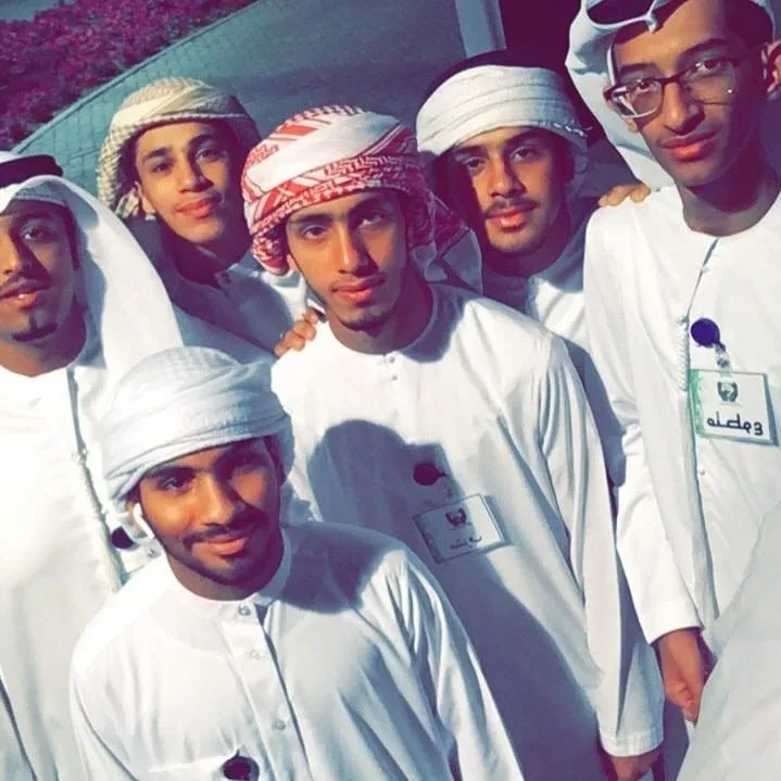 فريق سواعد زايد التطوعي يبدع في إمارة الشارقة في الذيد بحديقة خضيرة و تم تقديم فقرات من المشهد التمثيلي و الرزيف و أنهوا بصورة جماعية رائعة