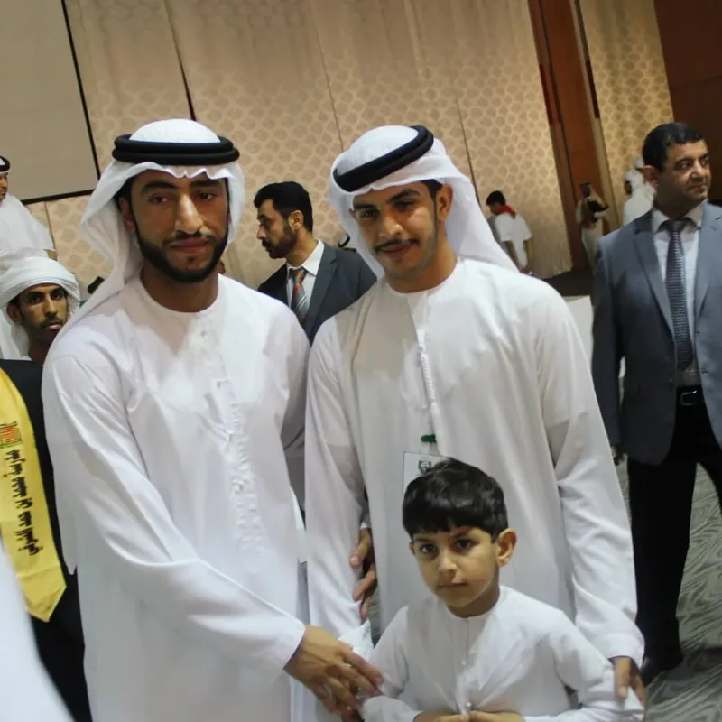 برعاية وحضور الشيخ عبدالله بن حمد بن سيف الشرقي شارك فريق سواعد زايد التطوعي في تنظيم حفل تخريج خريجي عام زايد لمدرسة محمد بن حمد الشرقي في قاعة خليفه ومشاركتهم الافراح والمسرات