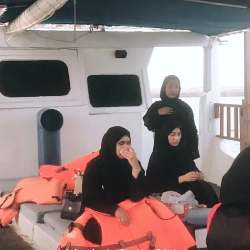 جزء من فقرات وبرامج مهرجان قيظ في الفجيرة والرحلة البحرية والمحاضرة عن زايد والمراه