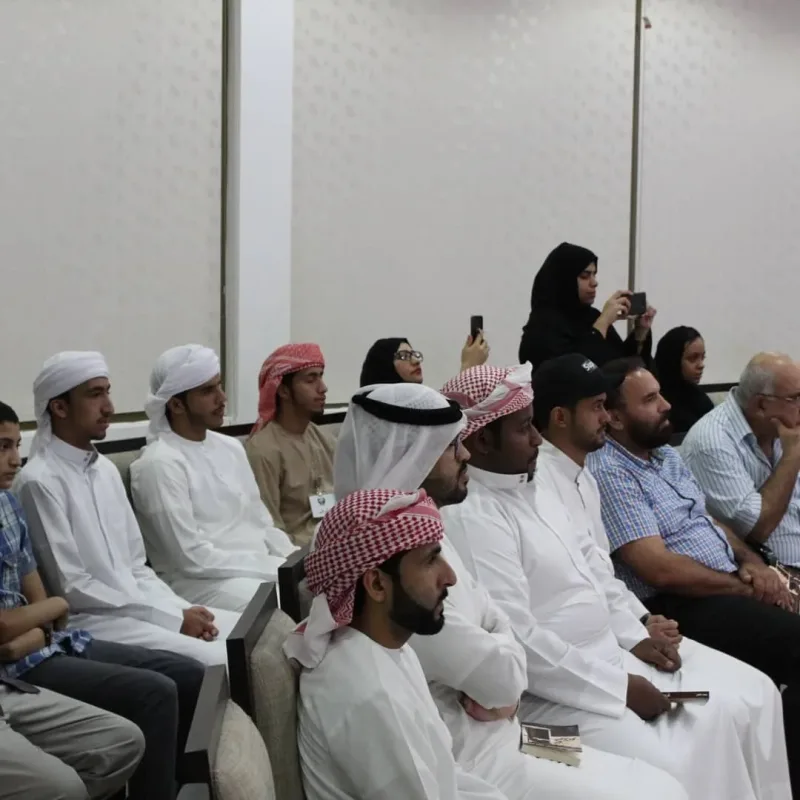 مشاركة فريق سواعد زايد التطوعي في احدى فقرات زاد المعرفه