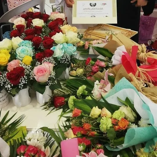 هدايا رمزيه للمتطوعين المشاركين وباقات رود للمتميزين ايضا فكل الشكر لكل من ساندني وساهم في انجاح فعاليات سواعد زايد