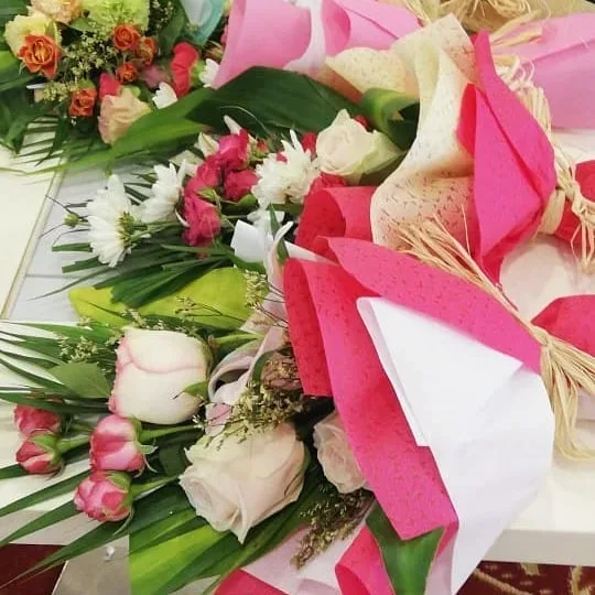 هدايا رمزيه للمتطوعين المشاركين وباقات رود للمتميزين ايضا فكل الشكر لكل من ساندني وساهم في انجاح فعاليات سواعد زايد