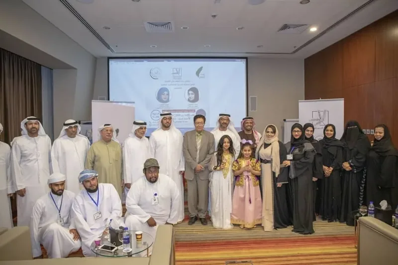 صورة جماعية مع الشيخ عبيد بن سهيل بن بطي ال مكتوم وفريق سواعد زايد وجمعية الفجيرة الثقافية الاجتماعية