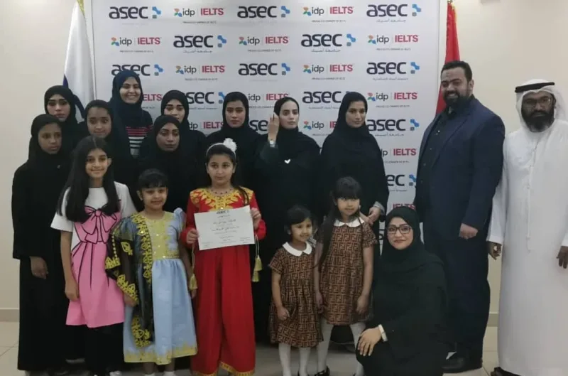 تكريم جمعية سواعد الامارات التطوعية من قبل جامعة اسيك بالفجيرة مشاركتهم لهم باليوم المفتوح للجامعة كل الشكر للاستاذ سالم الكندي مدير الجامعة والاستاذ محسن النيداني