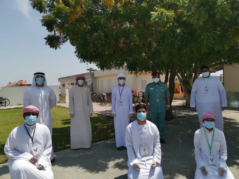 مبادرة وقايتك بيدك من جمعية سواعد الامارات التطوعية بالتعاون مع شرطة الشارقة بالمنطقة الشرقية خورفكان لتنبيه الجمهور وتقديم التوزيعات الوقائية لهم . ملتزمون ياوطن وان شاءالله ازمة 