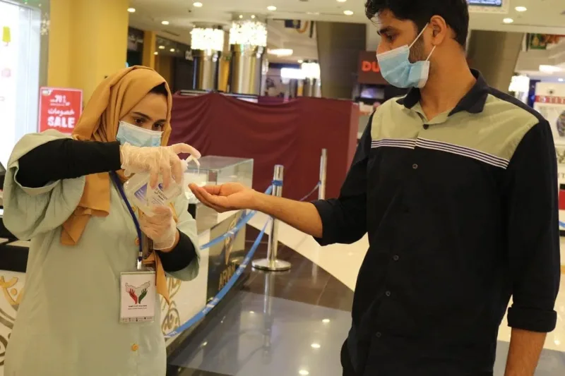 اليوم الاول فاللولو مول بالفجيرة مع مبادرة وقايتك بيدك من تنظيم جمعية سواعد الامارات التطوعية
