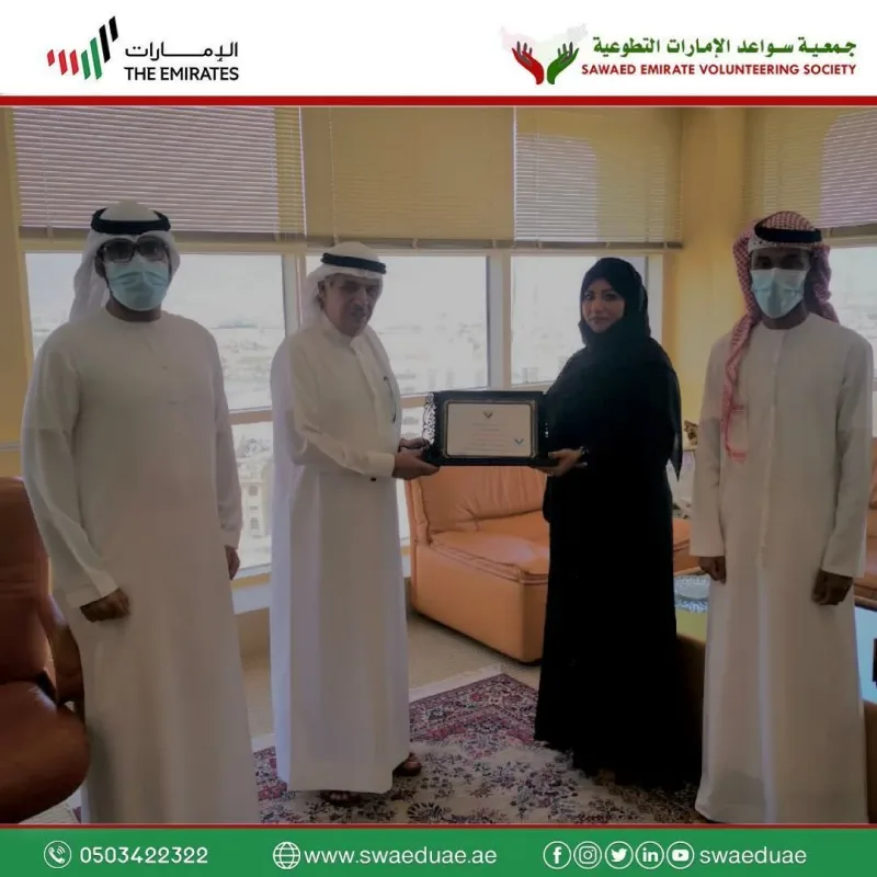 قامت جمعية سواعد الإمارات التطوعية بعمل زيارة تعريفية لسعادة عبدالغفور هاشم بارهوزيان العوضي رئيس مجلس إدارة شركة الفجيرة الوطنية للتأمين ورئيس مجلس إدارة المركز التجاري بالفجيرة و