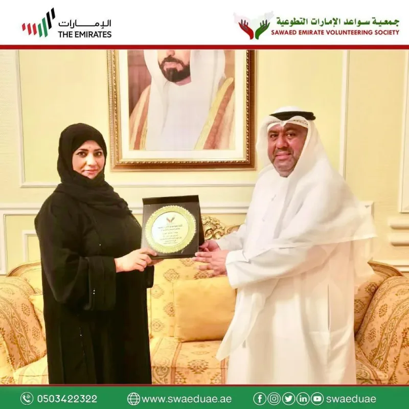 قامت جمعية سواعد الإمارات التطوعية بعمل زيارة تعريفية إلى نائب رئيس المجلس البلدي سعادة هاشم البيرق الذي استقبلنا بحفاوة وترحيب جميل في بيته وقد قمنا بتكريمه على جهوده المبذولة وقد
